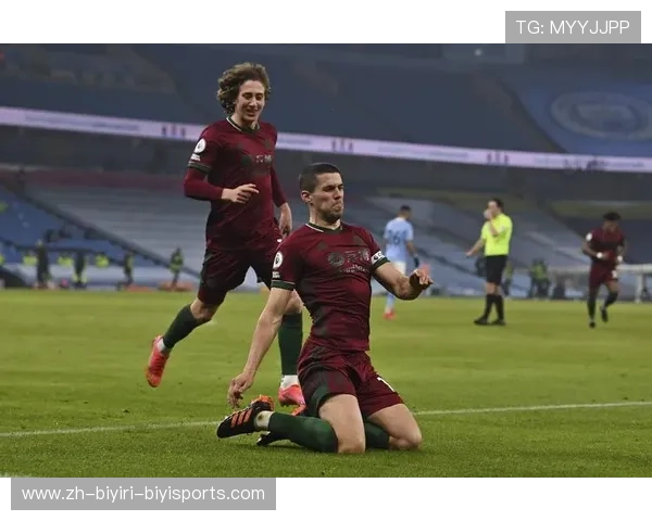 英超狼队主教练赛后激情庆祝视频回顾